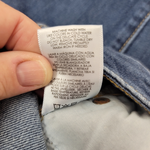 CAbi Slim Boyfriend Distressed Jeans SZ 6 - Picture 7 of 12